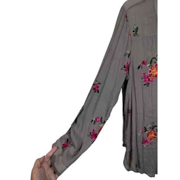 2750)Figueroa & Flower Taupe Embroidery Long Sleeve Button Up Tunic Top XL - Picture 4 of 12